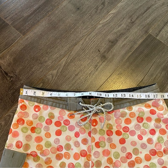 Vissla board shorts Modern fit Spun Out 4-Way stretch made with coconut fibers - Picture 14 of 16